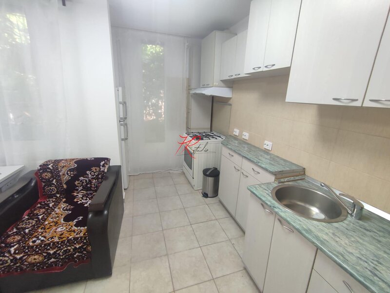 Tei, inchiriere apartament 2 camere in vila, pet friendly.