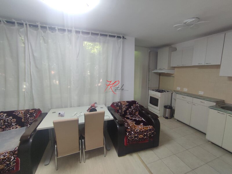 Tei, inchiriere apartament 2 camere in vila, pet friendly.